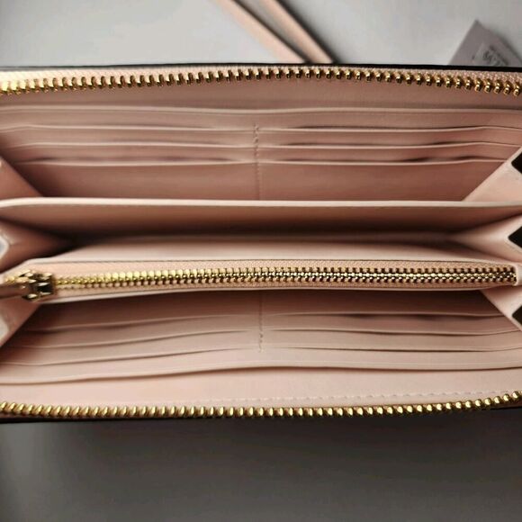 NWT COACH CZ329 Long Zip Around Wallet/Wristlet With Rosette Print Blush Multi - Picture 3 of 3